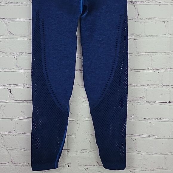 PINK Victoria's Secret Heathered Blue/Black Active/Workout Leggings. Size Medium - Picture 4 of 10